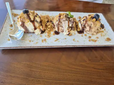 Fantasy Bar&Grill