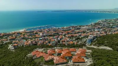 Dinevi Estates