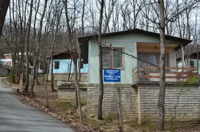 Бунгала „Манифи“