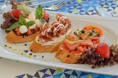 Waves Beach Bar & Restaurant