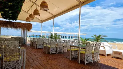 Waves Beach Bar & Restaurant