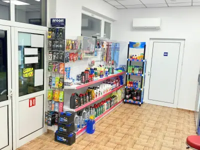 Бензино-газстанция с Автомивка , Автосервиз и Гумаджийница ГЪЛЪБЕЦ