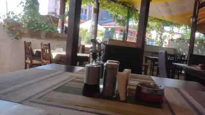 Бистро Шопска среща