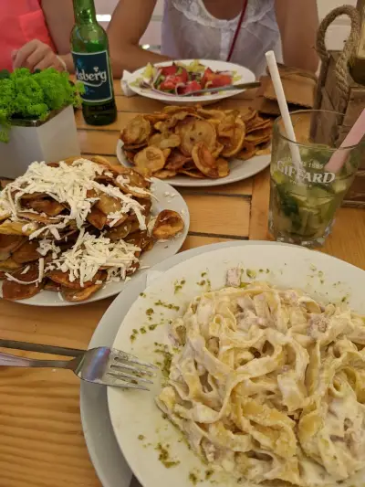 Пицария "Куцата Медуза"