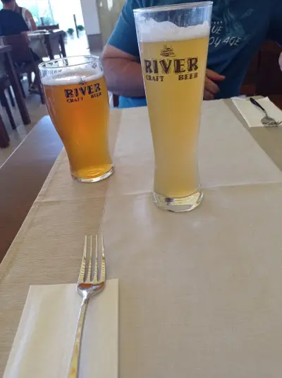 RIVER Restaurant