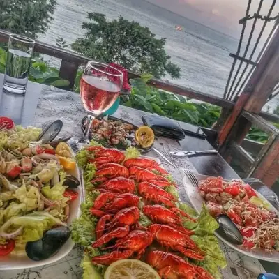 Restaurant "Breeze"