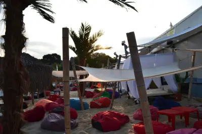 The Crown Open Beach Lounge