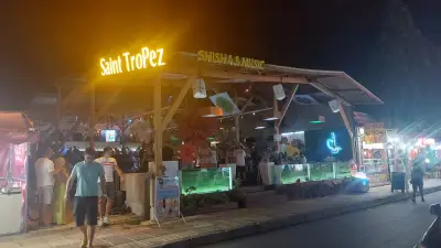 Saint TroPez Cocktails & Bar Kiten