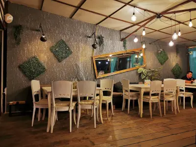 Friends Bar & Dinner