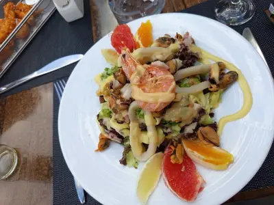 Friends Bar & Dinner