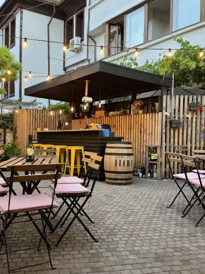 Wine shop & bar REGION