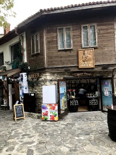 Wine shop & bar REGION