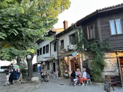 Кафе Арт Дворът