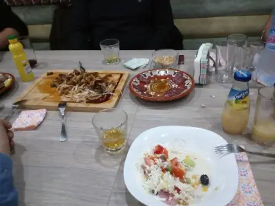 Кафе Ресторант Дъбчето