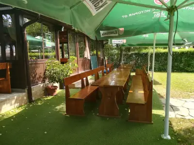 Кафе Ресторант Дъбчето