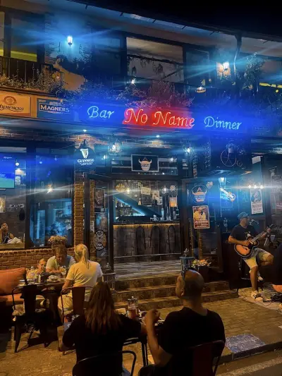 No Name Bar