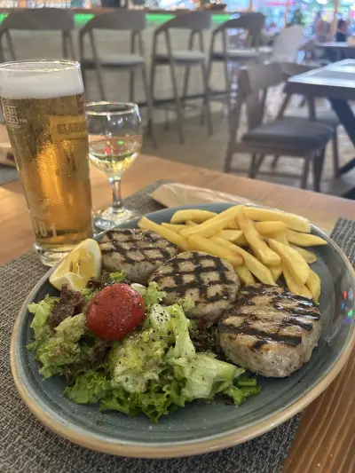 Aura bar and grill