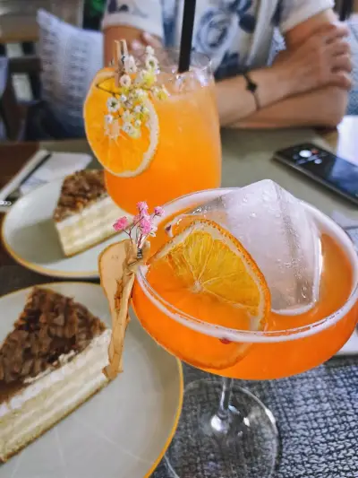 Aura bar and grill