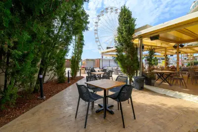 Aura bar and grill