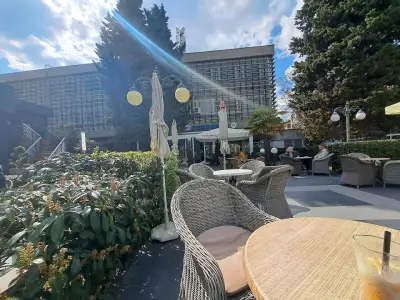 Condor Bar