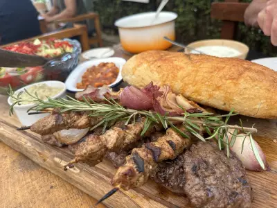 hungry horse bar & grill