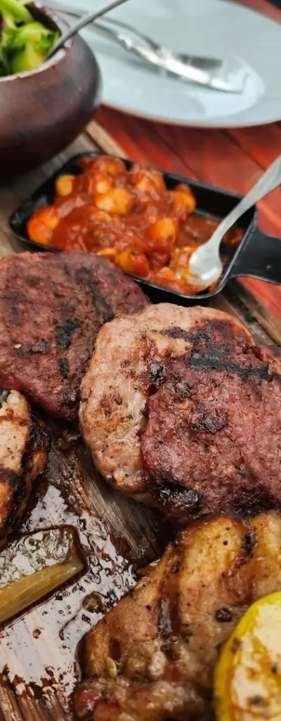 hungry horse bar & grill