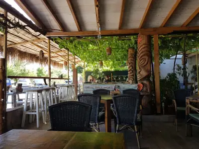 Tiki Bar And Grill Primorsko