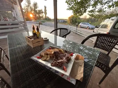 WAVE SnackBar & Restaurant