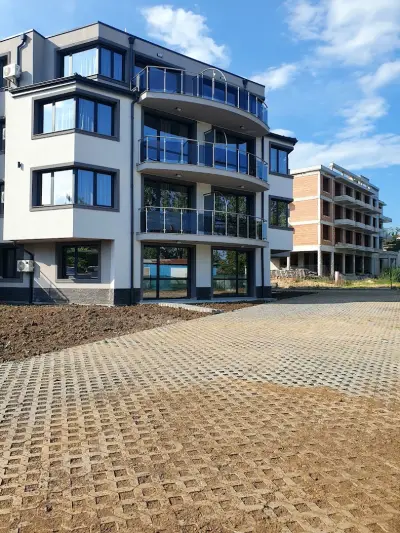 HIMS APARTMENTS