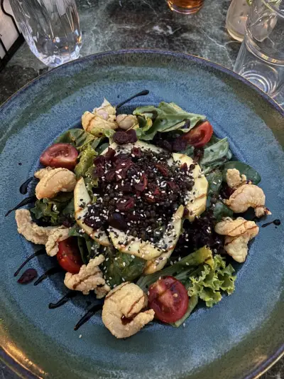 Matis bar and Grill
