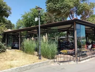 Matis bar and Grill