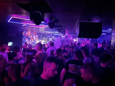 Клуб Бикини