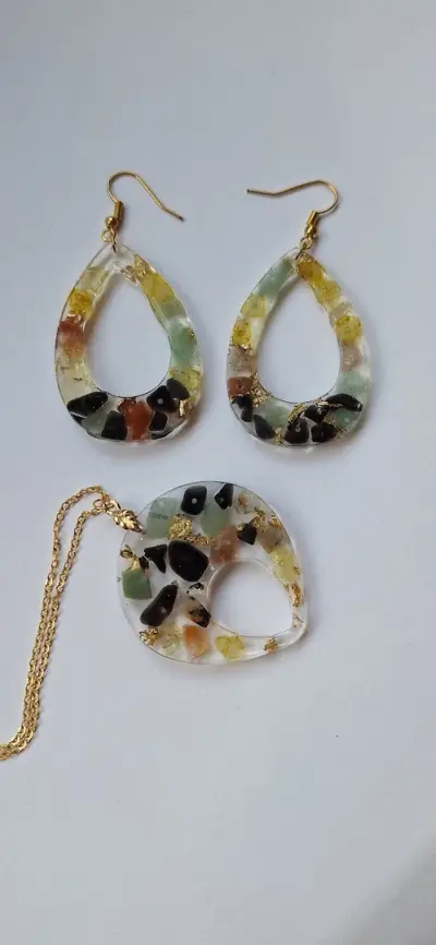 Dhara Crystals онлайн магазин за бижута и аксесоари от естествени камъни