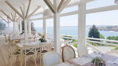 Flores Garden Seaview Restaurant