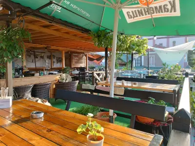 Mayak Pizza Bar & Dinner