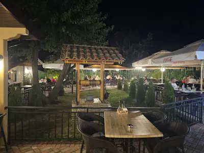 Yard Bar & Grill