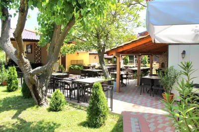 Yard Bar & Grill