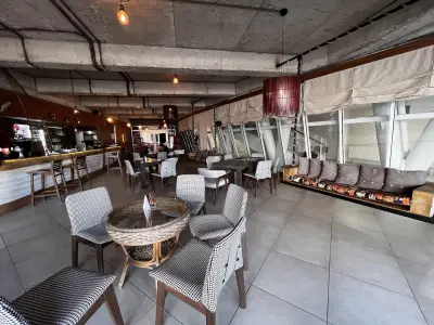 Los Toros food and beverage