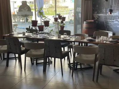 Los Toros food and beverage