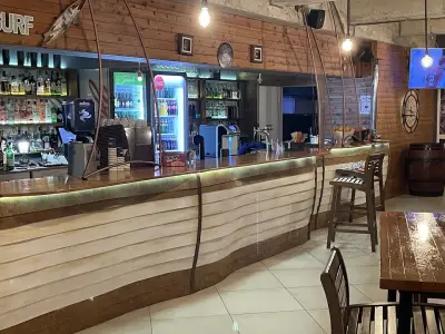 Los Toros food and beverage