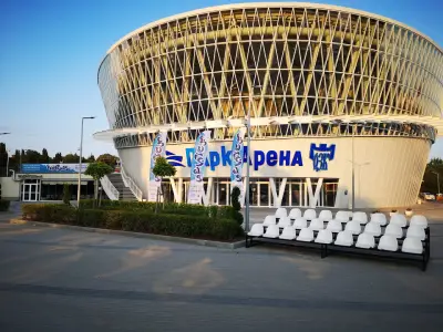 Парк Арена ОЗК (Плувен басейн „Славейков“)