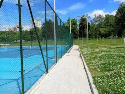 Парк Арена ОЗК (Плувен басейн „Славейков“)