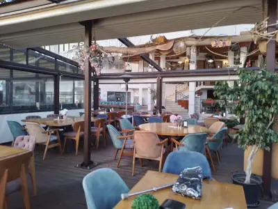 Restaurant "Rhomphaia"