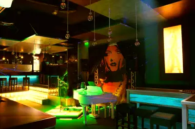 Hard Balls Bar