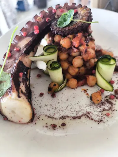 Ресторант "Ла Плая"