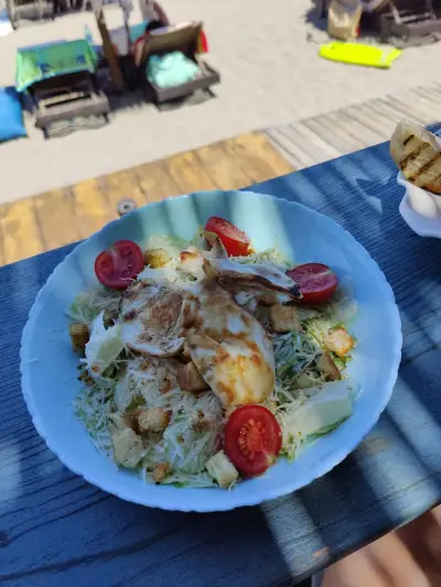 "Dolphin Beach Bar & Dinner" / Плажен Бар Делфин