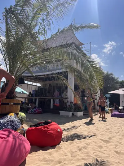 TOGO Beach Bar