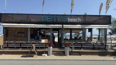 Veny's Beach bar