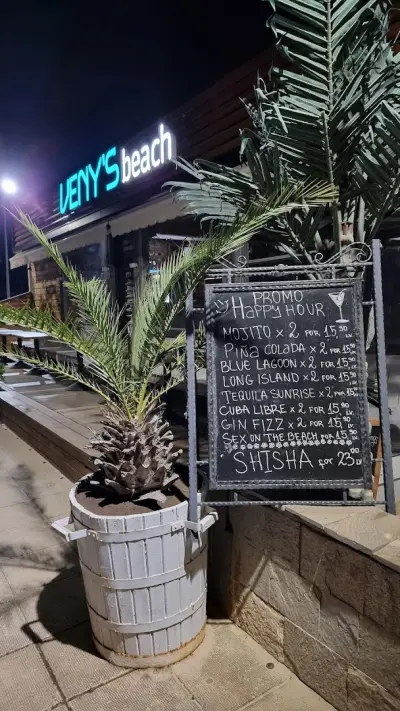 Veny's Beach bar