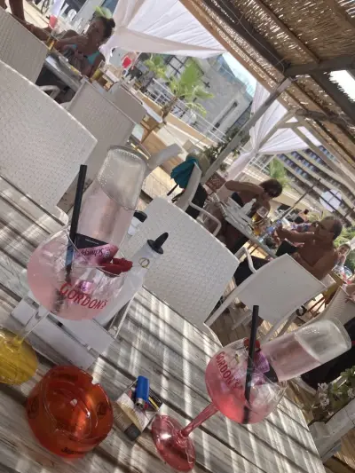 Caribi Beach Bar & Food Pomorie